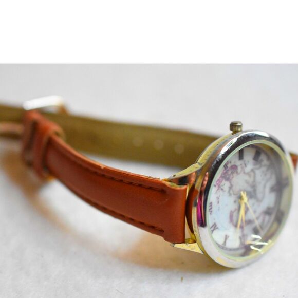 Accutime World Map Brown Leather 8.5" Band New Battery Unisex Watch - Picture 3 of 5